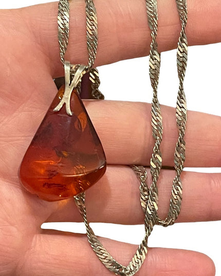 Vintage Sterling silver 925 necklace with faux? Amber pendant