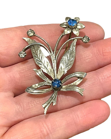 Vintage 1940s Ornate etched sterling silver 925 flower blue crystal brooch