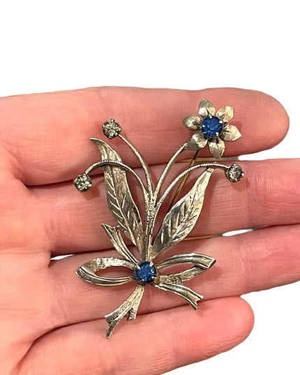 Vintage 1940s Ornate etched sterling silver 925 flower blue crystal brooch