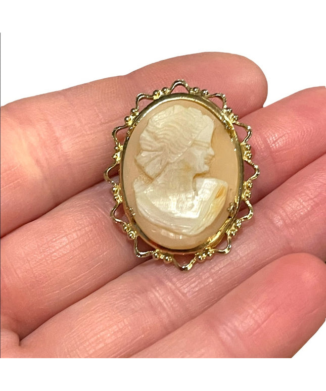 Vintage 1960s gold finish fancy bezel resin cameo brooch