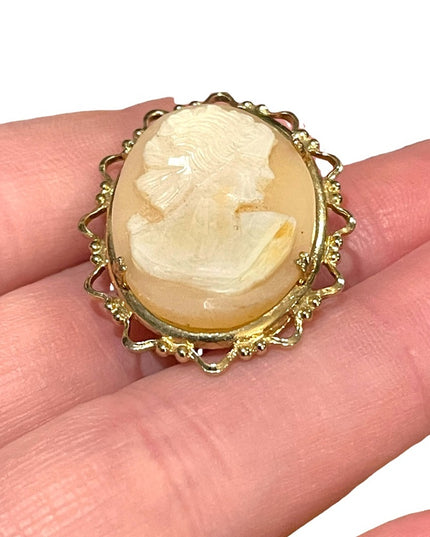 Vintage 1960s gold finish fancy bezel resin cameo brooch