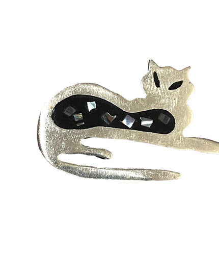 Vintage sterling silver alpaca sitting kitty cat brooch enameled