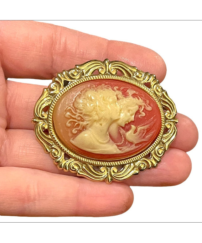 Vintage gold finish large 2 ladies resin cameo brooch