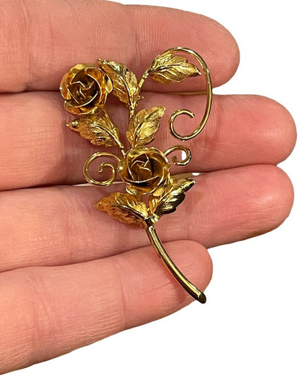 Vintage 1960s Gold plate rose flower fancy lovely brooch