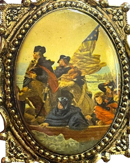 Vintage Colonial scene Large cameo pendant necklace