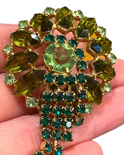 Stunning Vintage green crystal Juliana  brooch gold finish flower with dangle