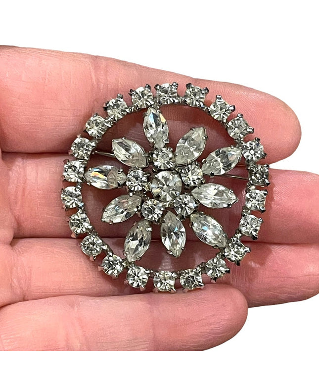 Vintage 1960s clear crystal round silver finish flower brooch
