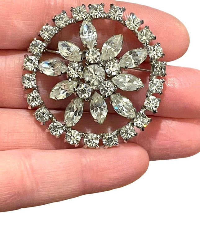 Vintage 1960s clear crystal round silver finish flower brooch