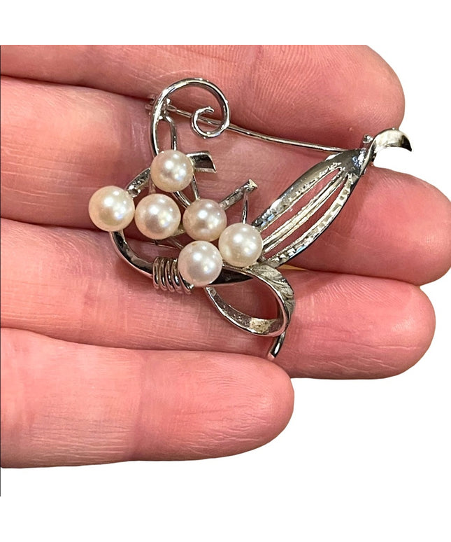 Vintage 1960s Sterling silver pearl fancy flower brooch