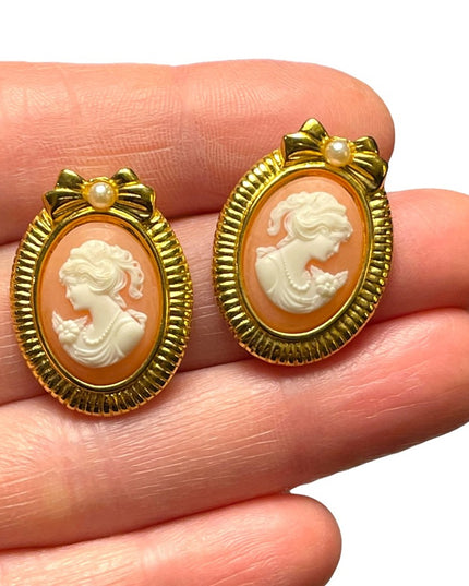 Vintage gold finish cameo faux pearl earrings