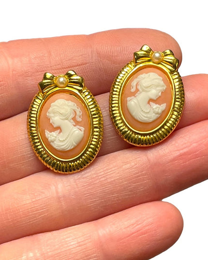 Vintage gold finish cameo faux pearl earrings