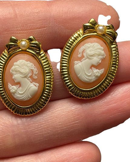 Vintage gold finish cameo faux pearl earrings