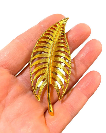 Vintage gold leaf brooch Beauty textured large