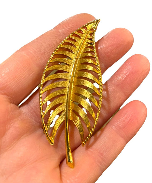 Vintage gold leaf brooch Beauty textured large