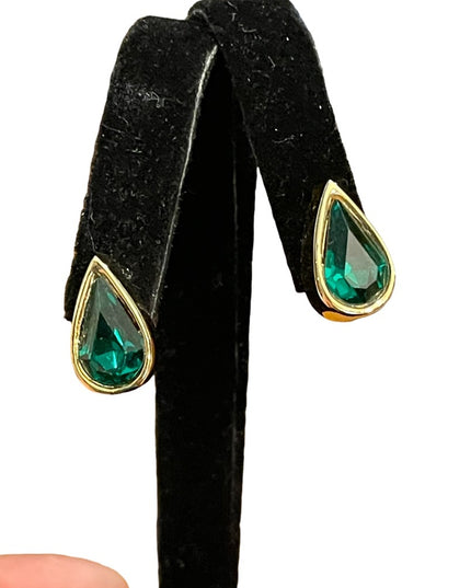 Vintage 1980s green crystal tear drop earrings gold finish