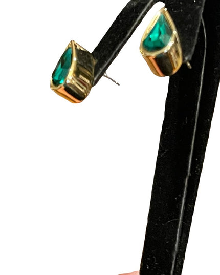 Vintage 1980s green crystal tear drop earrings gold finish