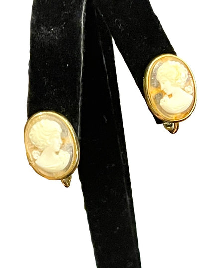 Vintage resin cameo clip on earrings