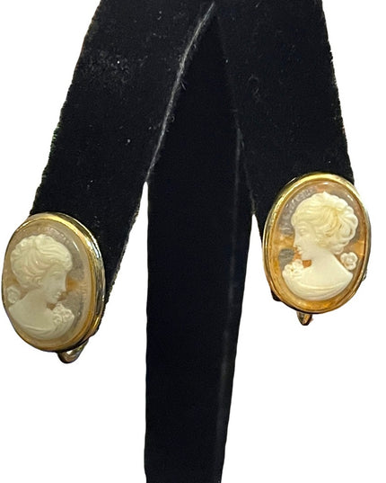 Vintage resin cameo clip on earrings