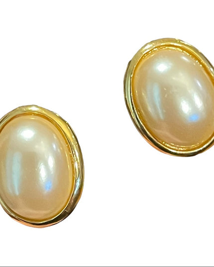 Vintage 1980s faux pearl chunky gold finish earrings clip on