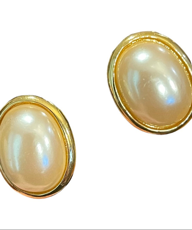 Vintage 1980s faux pearl chunky gold finish earrings clip on