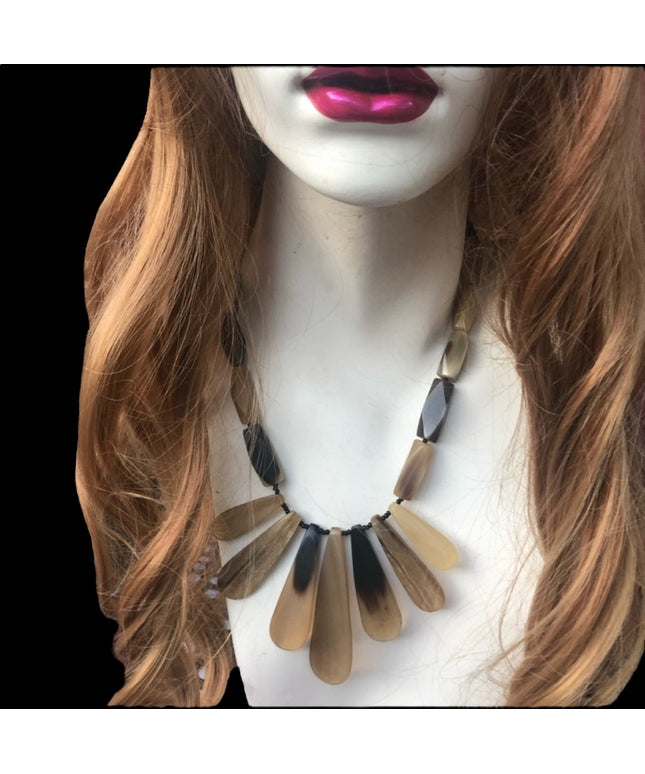 Vintage Lucite cleopatra style necklace 25” 1960s