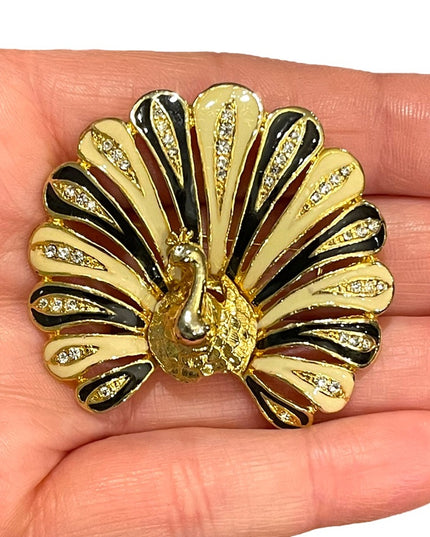 Vintage 1980s Crystal enameled peacock gold finish crystal rhinestone brooch