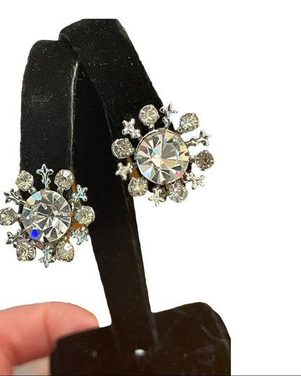 Vintage crystal flower silver finish 1960s round clip on earrings