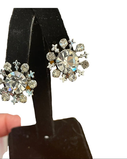 Vintage crystal flower silver finish 1960s round clip on earrings