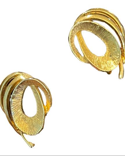 Vintage gold finish 1960s clip on infinity earrings