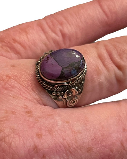 Vintage sterling 925 ornate purple stone ring
