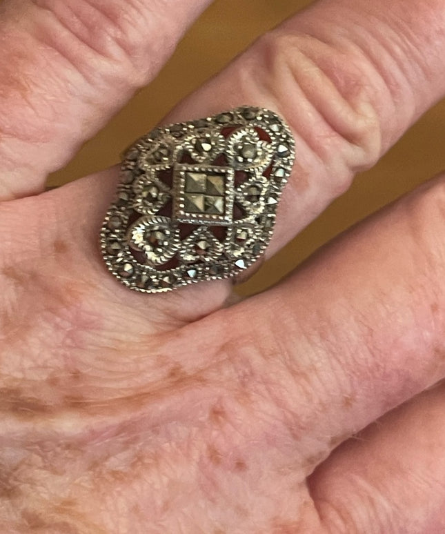 Vintage sterling silver 925 marcasite fancy oblong dinner ring