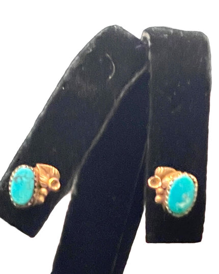 Vintage 14k Gold Turquois flower ornate Navajo earrings