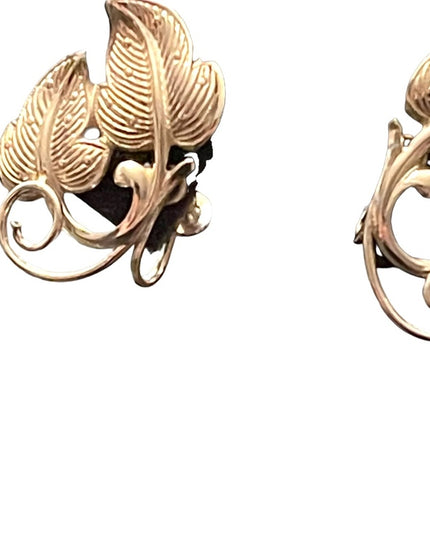 Vintage Boyd bond Sterling silver leaf screw back earrings