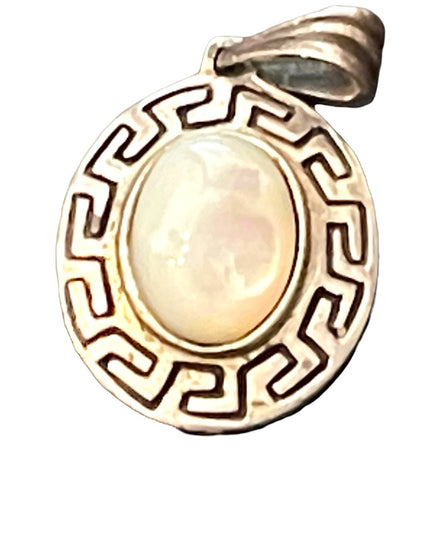 Vintage sterling silver 925 Mother of pearl ornate etched Navajo oval pendant