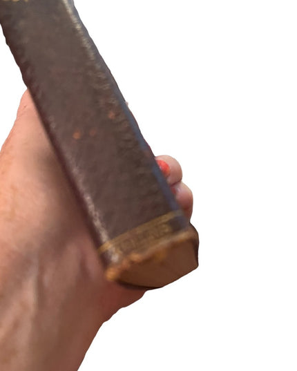 Antique UK collins 1920 Red Leather The Old Curiosity Shop Charles Dickens Gold
