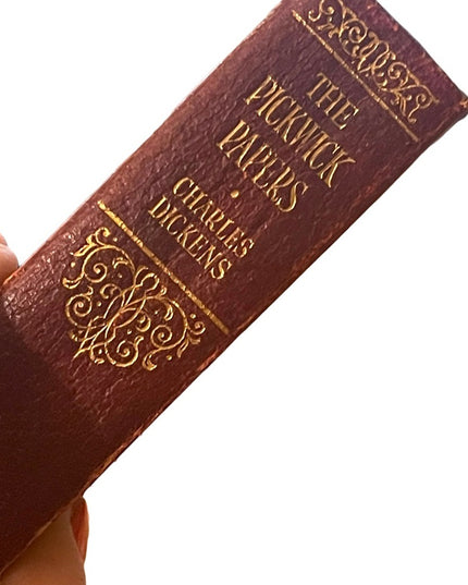 Antique 1920 UK Collins Red leather book The Pickwick Papers Charles Dickens