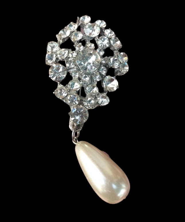 Vintage 1980s scarf crystal faux pearl brooch