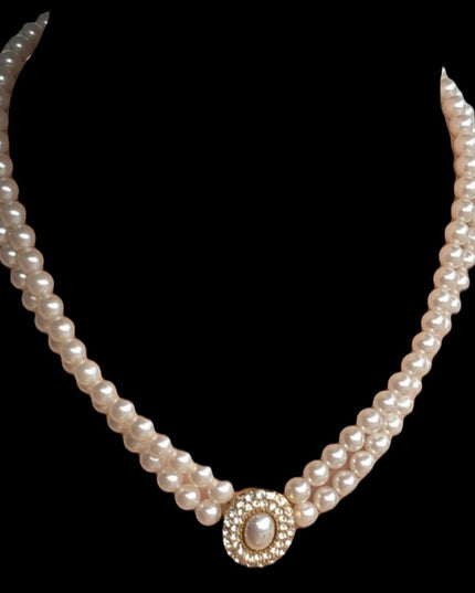 Vintage NWOT Faux pearl rhinestone necklace
