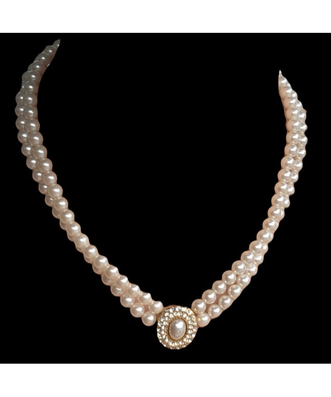 Vintage NWOT Faux pearl rhinestone necklace