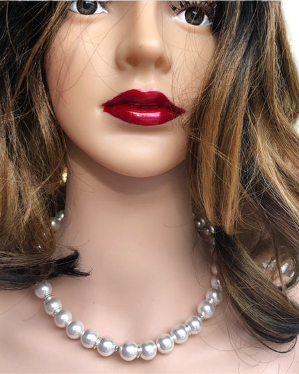 Beautiful Vintage NEW Faux pearl necklace