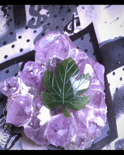 Vintage carved jade maple leaf brooch
