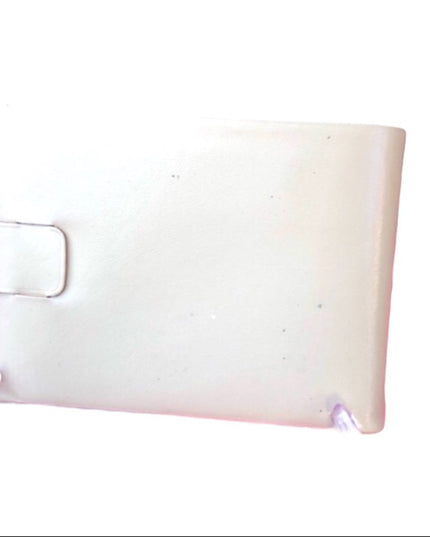 Vintage 1970s lady Buxton leather billfold wallet white