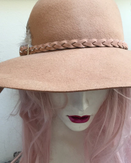 Beautiful felt wide brim hat tan brown  Aldo