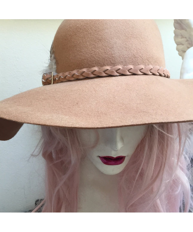 Beautiful felt wide brim hat tan brown  Aldo