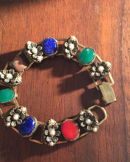 Vintage 1960s  Fancy glass faux pearl chunky ornate bracelet