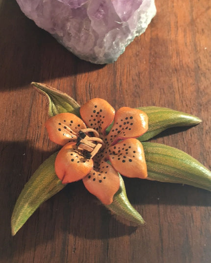 - Vintage Leather Island flower brooch