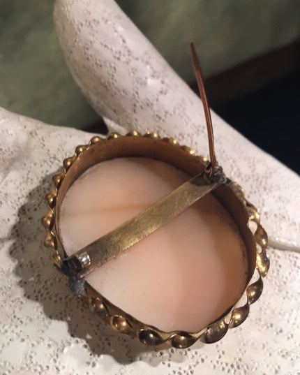 Antique 14k Gold Filled shell Carved Cameo brooch