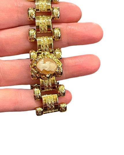 Vintage 1950s Gold shell Cameo Book chain link Fancy bracelet Stunning etching