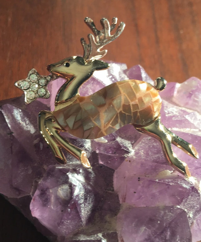 Reindeer rhinestone faux mosaic pearl brooch Gold tone