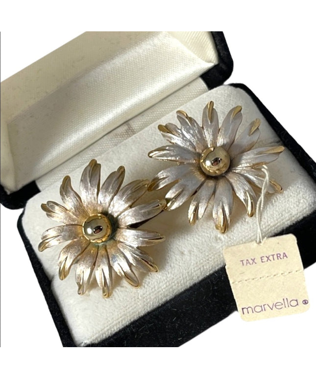 Vintage Marvella Pearl enamel daisey new cufflinks